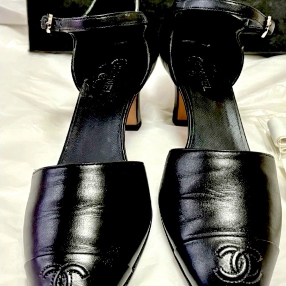Chanel Black Leather Ankle-Strap Pumps size 37